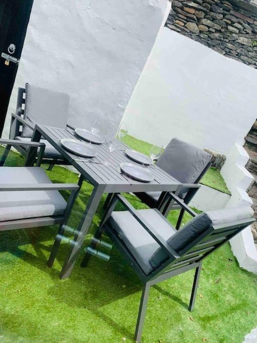 Ferienhaus Rose Cottage, Centre, Access *